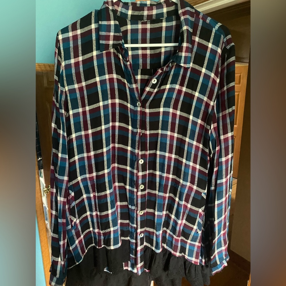 Multiples Flannel Tunic Top. Women's size Large